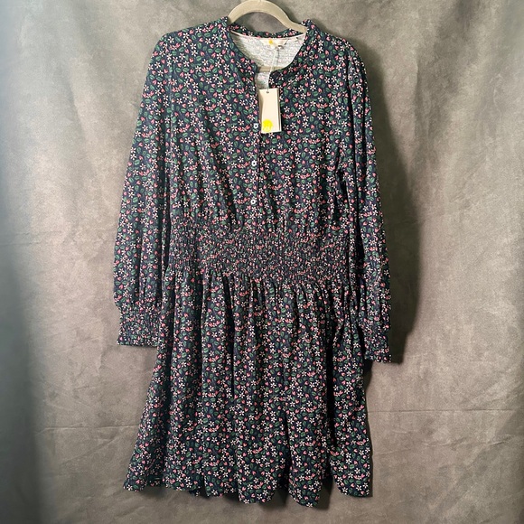 NWT Boden Smocked Jersey Shirt Dress Navy Strawberry Print (size 14) - Picture 10 of 15